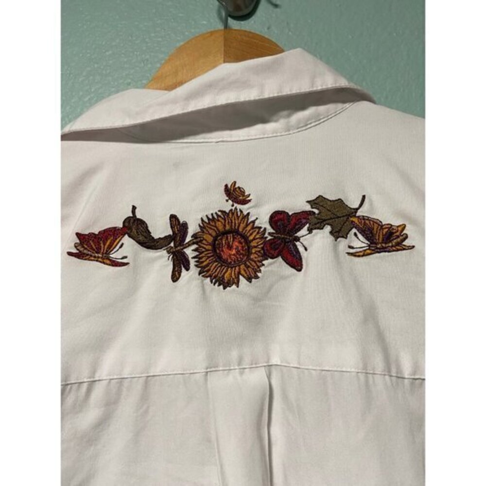 Karen‎ Scott Women's White Button Down Sunflower Butterfly Shirt Top - Picture 8 of 10